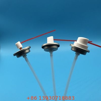 شیر روان‌کننده WD-40 برای محافظت از قطعات متحرک روان‌کاری شده در خودرو