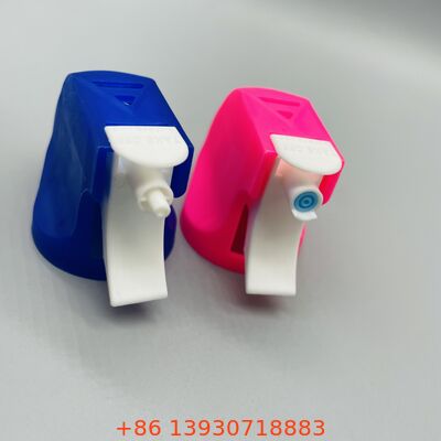 درب اسپری ماشه‌ای برای قوطی‌های آئروسل با طراحی ماشه ارگونومیک، نازل قابل تنظیم و لوله اکستنشن